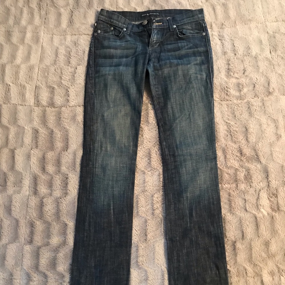 💥LIKE NEW!✨Rock and Republic Jeans - Picture 2 of 8